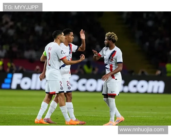 巴萨主帅因欧冠落败遭批:球迷呼吁解雇,俱乐部高层无动于衷 巴萨主帅因欧冠落败遭批:球迷呼吁解雇,俱乐部高层无动于衷