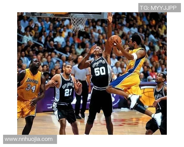 戴维斯与奥尼尔的巅峰对决：谁才是篮球历史上的真正巨星