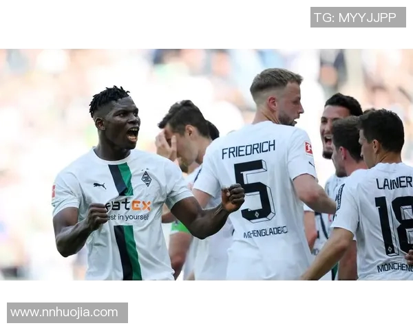 沙尔克04遭遇横扫门兴格拉德巴赫势不可挡，连续击败对手连败祸不单行