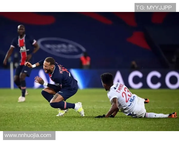 切尔西与巴黎圣日耳曼比赛裁判分析及争议判罚回顾 切尔西与巴黎圣日耳曼比赛裁判分析及争议判罚回顾