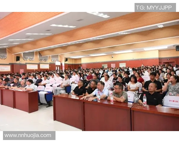 李亚红:从普通教师到教育改革先锋的成长之路与心路历程 李亚红:从普通教师到教育改革先锋的成长之路与心路历程