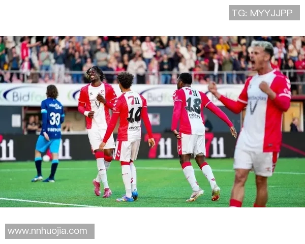 014埃门对阵芬落的精彩对决分析与赛后点评